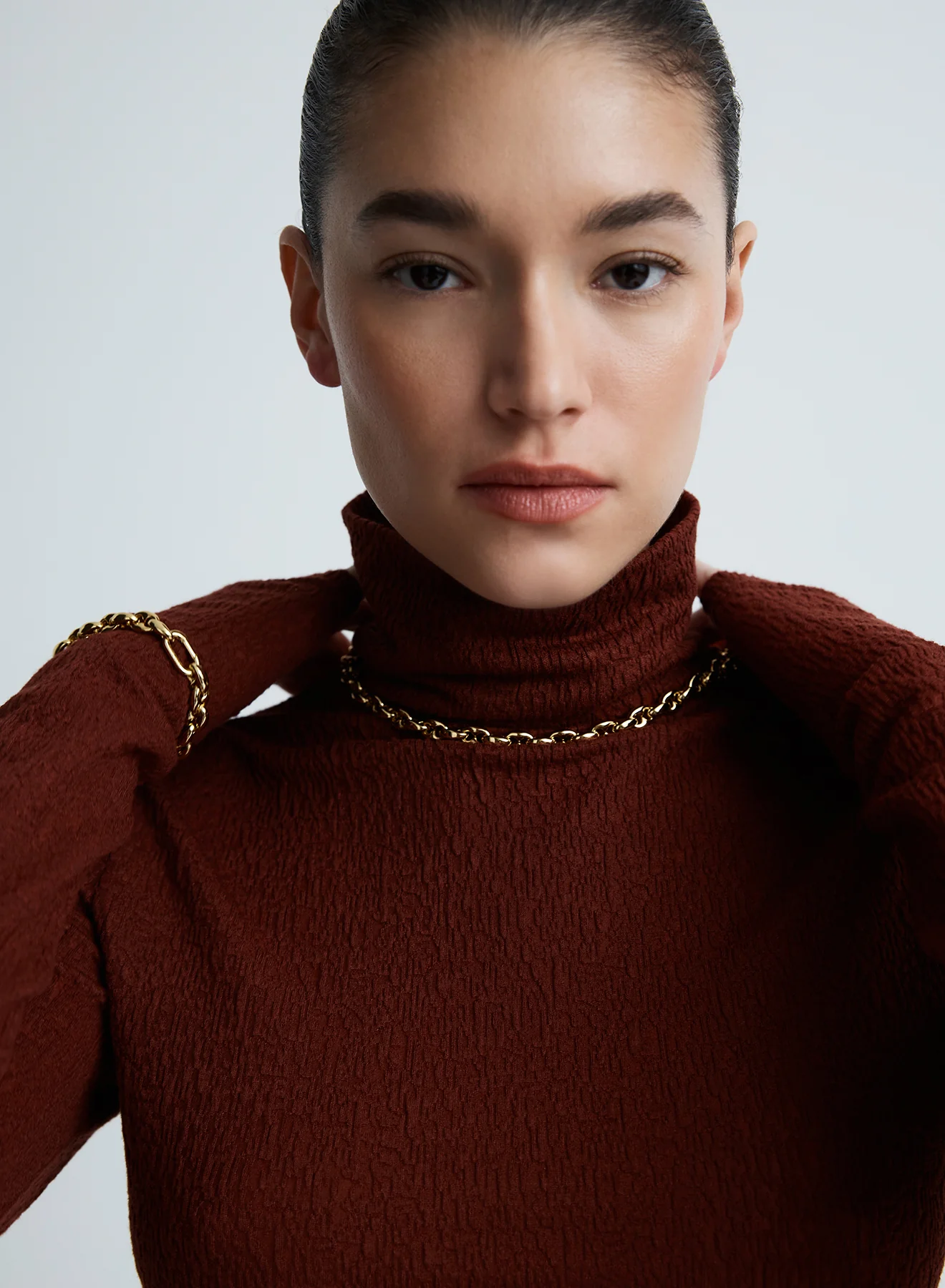 ERIS NECKLACE (GOLD) - Image 5