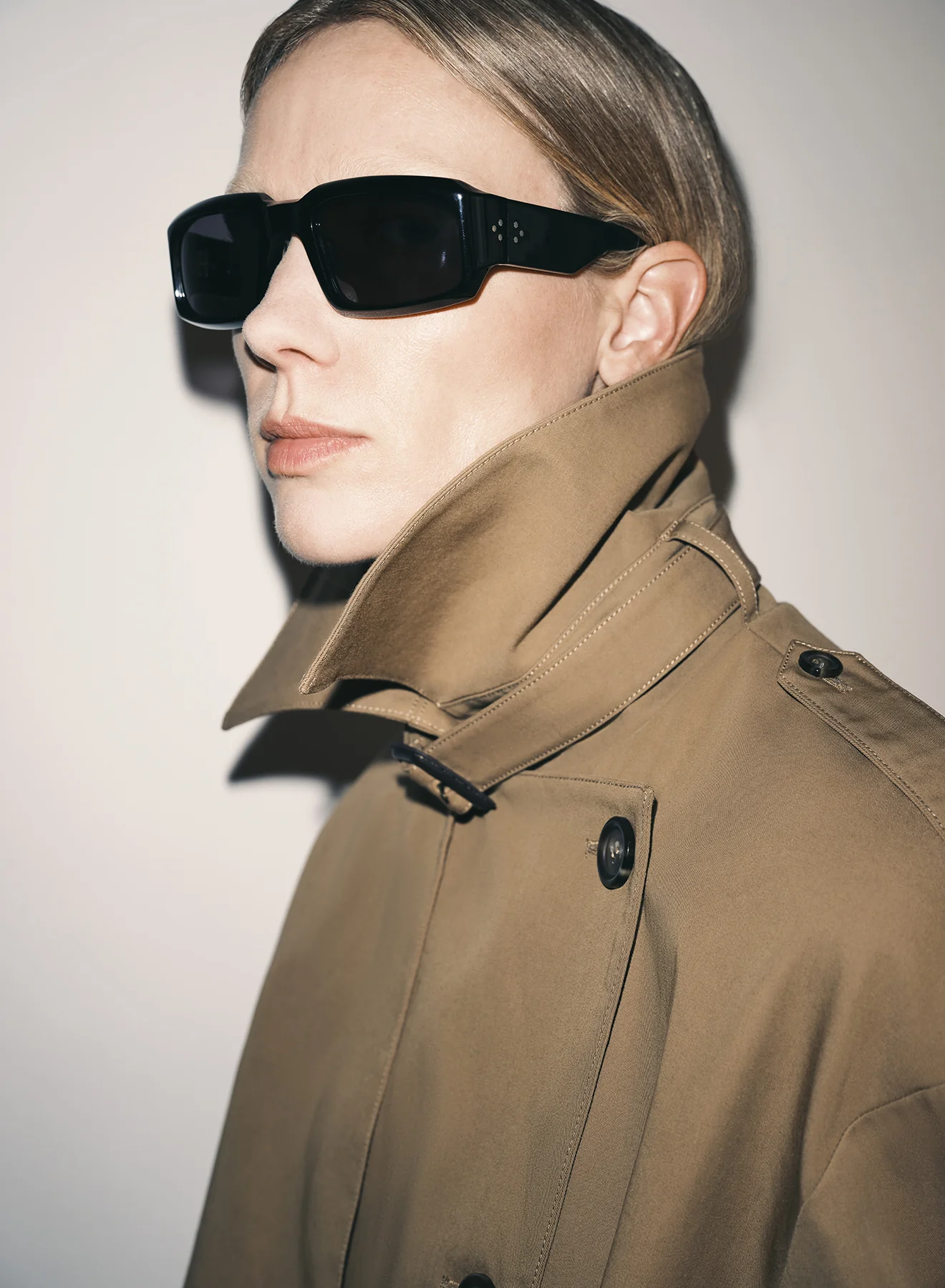 FARREN SHORT TRENCH (TAN) - Image 4