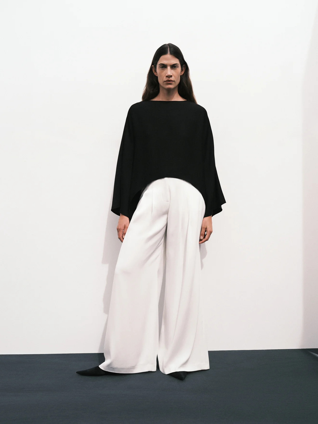 PORTIA TOP (BLACK) - Image 7