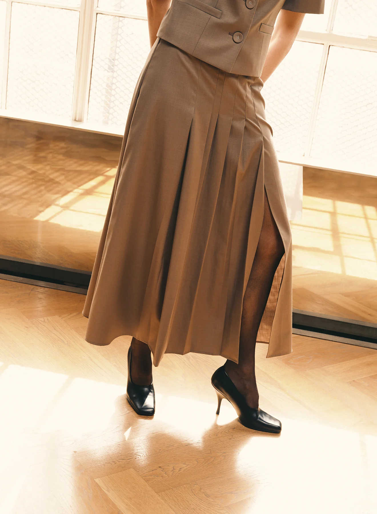 SABLE SKIRT (TAUPE BROWN) - Image 4